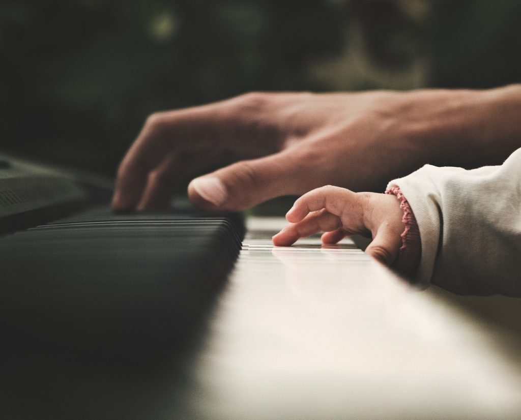enseñar-piano-cultura-del-piano-pianissimo-fundacion-aprender-piano-tocar